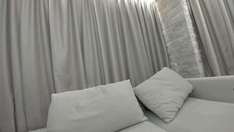 Erik and Alice online show from October 20, 1:19 am