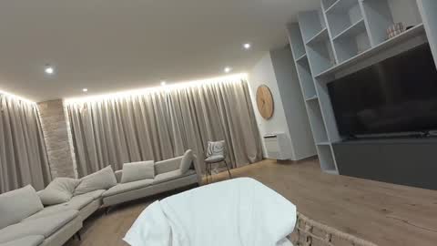 Erik and Alice online show from October 11, 1:43 am