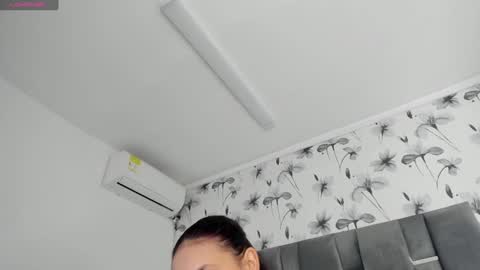 Snapshot of ehotloveaxxx chatting on December 5, 12:44 pm Valery online show from December 5, 12:44 pm