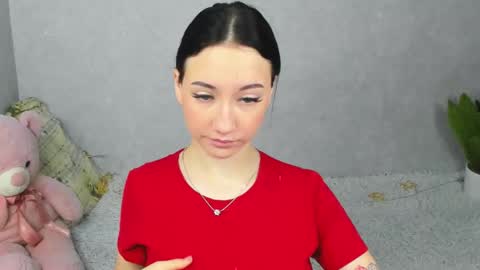 eileenmoores online show from December 2, 7:10 am