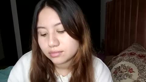 Snapshot of eimy_collin chatting on January 24, 3:22 am EIMY MODEL INDEPENDENT online show from January 24, 3:22 am