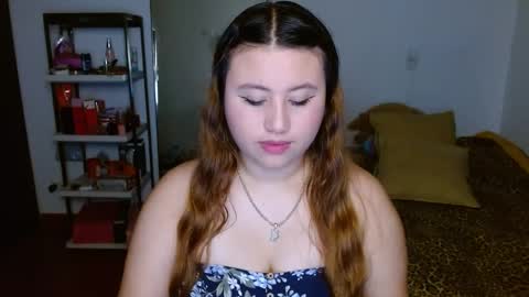Snapshot of eimy_collin chatting on December 7, 3:25 am EIMY MODEL INDEPENDENT online show from December 7, 3:25 am