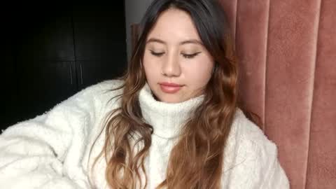 Snapshot of eimy_collin chatting on February 21, 5:13 am EIMY MODEL INDEPENDENT online show from February 21, 5:13 am