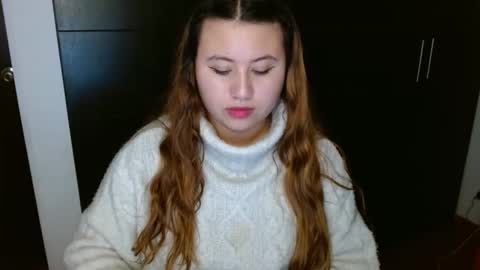 Snapshot of eimy_collin chatting on December 4, 6:55 am EIMY MODEL INDEPENDENT online show from December 4, 6:55 am