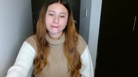 Snapshot of eimy_collin chatting on February 17, 4:42 am EIMY MODEL INDEPENDENT online show from February 17, 4:42 am