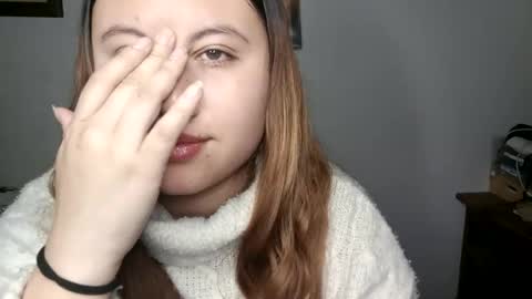 Snapshot of eimy_collin chatting on February 24, 5:09 am EIMY MODEL INDEPENDENT online show from February 24, 5:09 am
