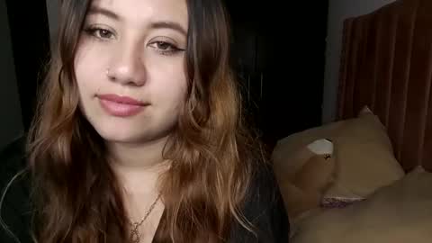 Snapshot of eimy_collin chatting on February 6, 5:25 am EIMY MODEL INDEPENDENT online show from February 6, 5:25 am