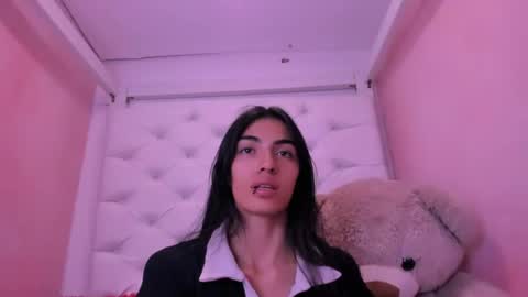 eimy online show from April 15, 2:39 pm