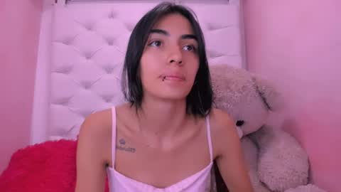 eimy online show from April 17, 1:46 pm