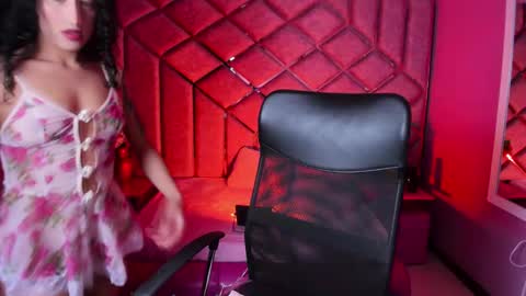 Eimy online show from February 15, 1:32 pm