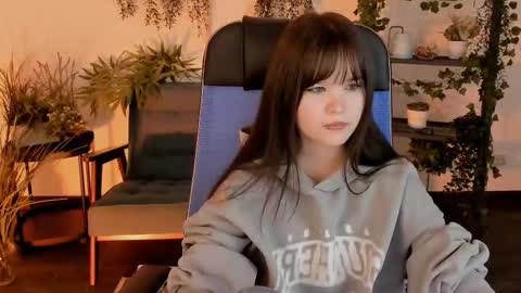 Your sweet girl online show from February 10, 7:50 pm