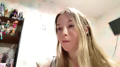 MIa online show from February 11, 11:44 am