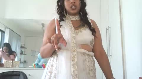 Snapshot of elegentaura chatting on October 20, 1:58 pm Kaykay online show from October 20, 1:58 pm