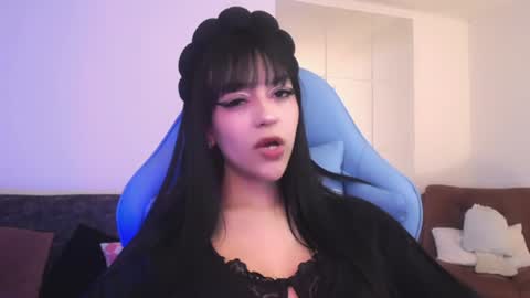 Snapshot of elektra_sky11 chatting on December 3, 5:45 pm  Elektra Sky  online show from December 3, 5:45 pm