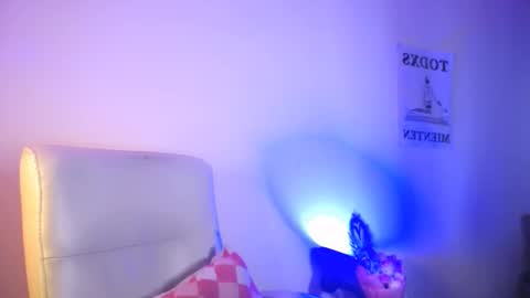 Snapshot of elektra_sky11 chatting on October 28, 10:03 pm  Elektra Sky  online show from October 28, 10:03 pm