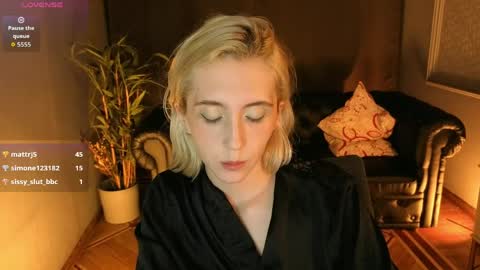 Elen  online show from May 16, 10:36 am