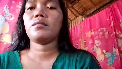 Snapshot of elena_babe33 chatting on November 1, 5:55 am elena_babe33 online show from November 1, 5:55 am