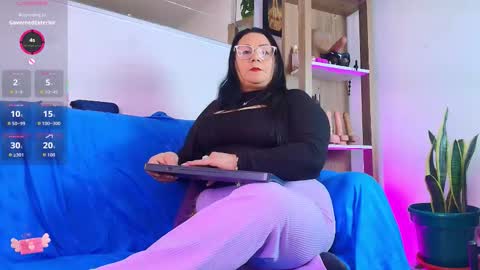 elenna_boobs_ online show from February 5, 2:36 am