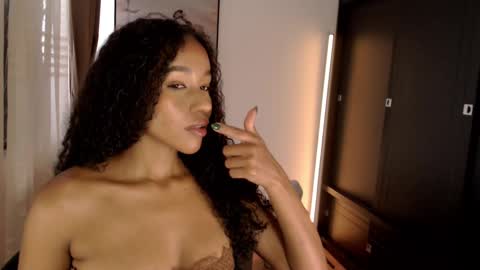 Elenna online show from December 9, 10:09 pm