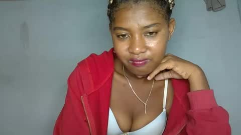 Snapshot of elia011 chatting on January 24, 12:10 pm elia011 online show from January 24, 12:10 pm