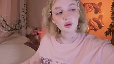 Ellie online show from April 9, 5:32 am