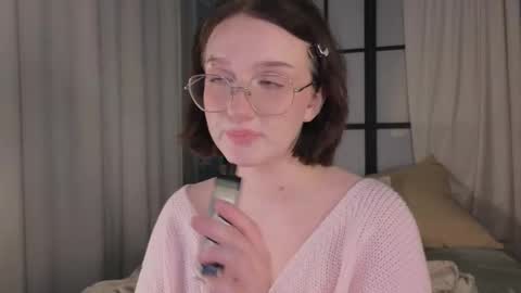 Ellie online show from November 28, 5:54 am