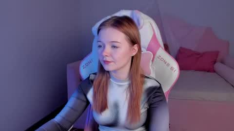 elinavale online show from March 25, 5:05 pm