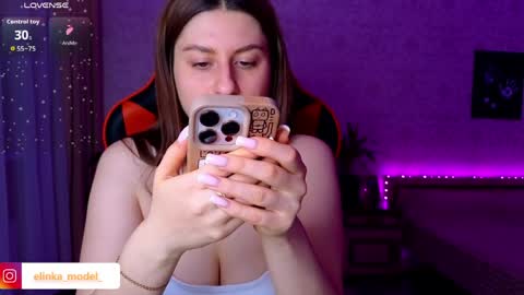 Elina online show from April 2, 9:01 pm