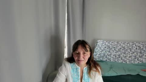 Elis online show from October 31, 3:19 am