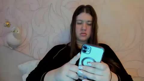 Snapshot of elisa_kollin chatting on February 8, 11:22 am Aletta Oushen online show from February 8, 11:22 am