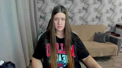 Snapshot of elisa_kollin chatting on October 7, 12:20 pm Aletta Oushen online show from October 7, 12:20 pm
