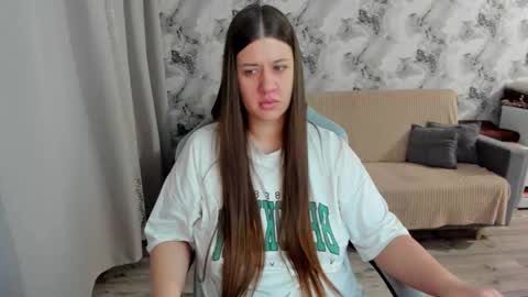 Snapshot of elisa_kollin chatting on October 9, 12:31 pm Aletta Oushen online show from October 9, 12:31 pm