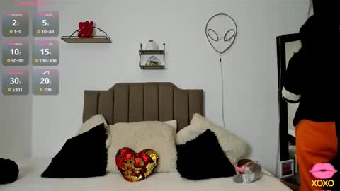 Elizabeth  online show from September 29, 12:21 pm