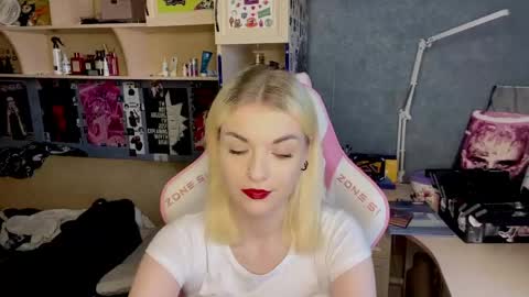 Kate online show from May 3, 10:18 am