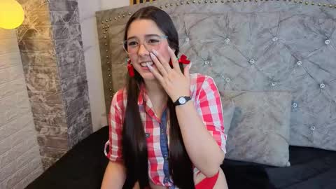 elisvega online show from February 19, 8:18 pm