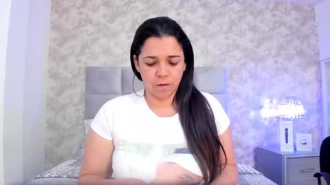 Snapshot of elizabeth_colleman chatting on March 6, 7:54 pm Elizabeth online show from March 6, 7:54 pm