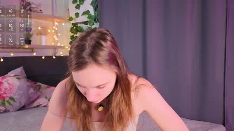 Elizabeth online show from March 23, 1:12 am