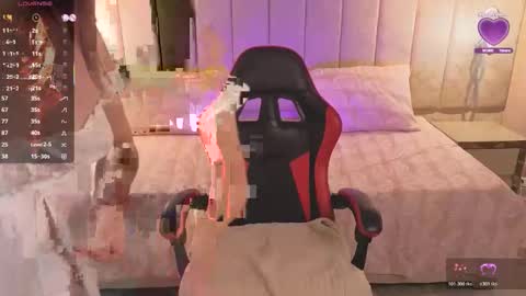 Elizabeth online show from December 4, 3:03 pm