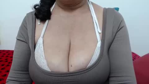 ElizabethMiler online show from April 27, 11:02 pm