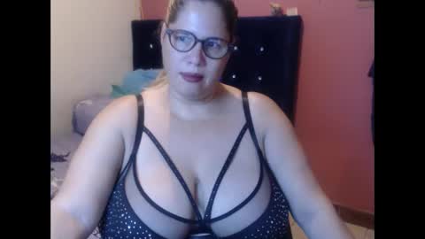 Snapshot of elizabethtaylor1 chatting on February 6, 10:58 am Elizabeth online show from February 6, 10:58 am