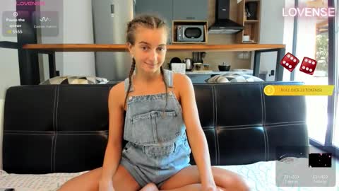 Eliz                               online show from September 30, 10:21 am