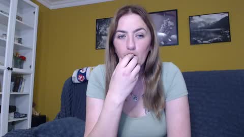 Ella  Max online show from March 3, 6:31 am