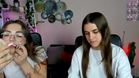 Ella online show from April 18, 10:40 am