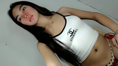 ella_walkerxxx online show from June 17, 4:19 pm
