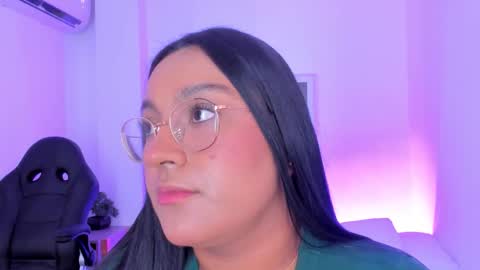 Ella online show from December 19, 12:19 pm