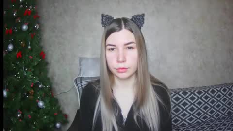 EllaNuar online show from January 24, 1:13 am