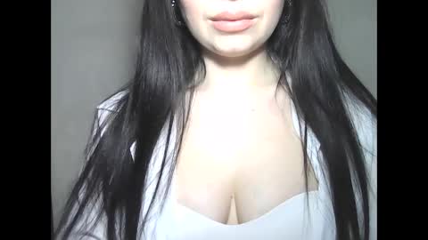 elle010843 online show from February 5, 4:26 pm