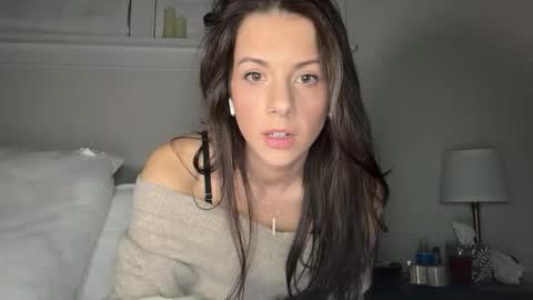 Elle67 online show from December 17, 9:46 am