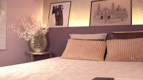 Snapshot of ellediane chatting on January 17, 12:42 am Elle Diane online show from January 17, 12:42 am