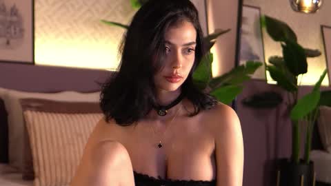 Snapshot of ellediane chatting on September 17, 12:30 am Elle Diane online show from September 17, 12:30 am